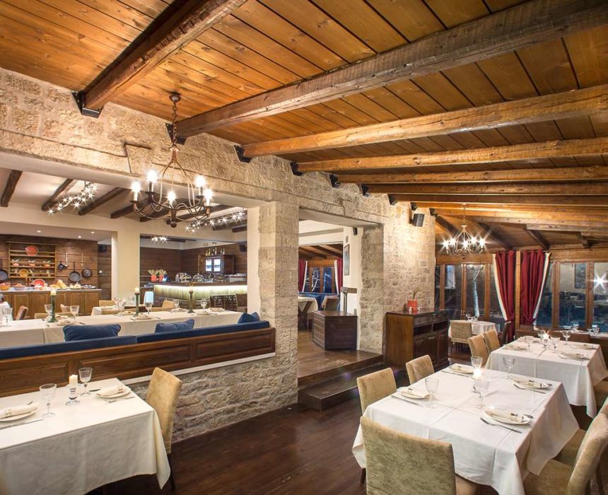 Country Club Hotel & Suites, Restaurant