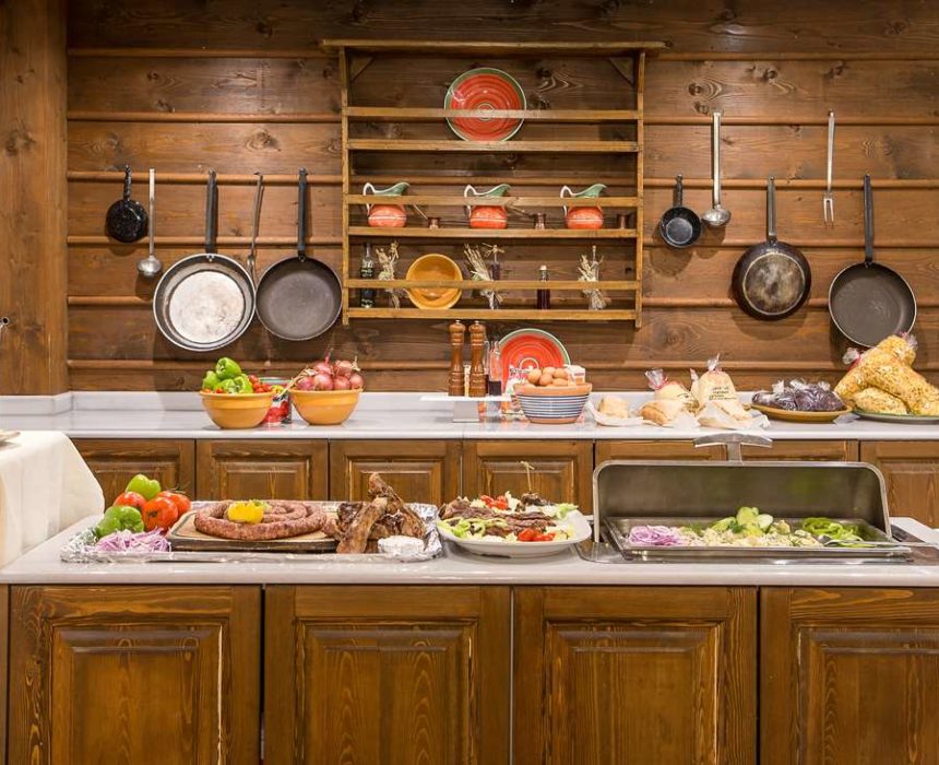 Country Club Hotel & Suites, Restaurant