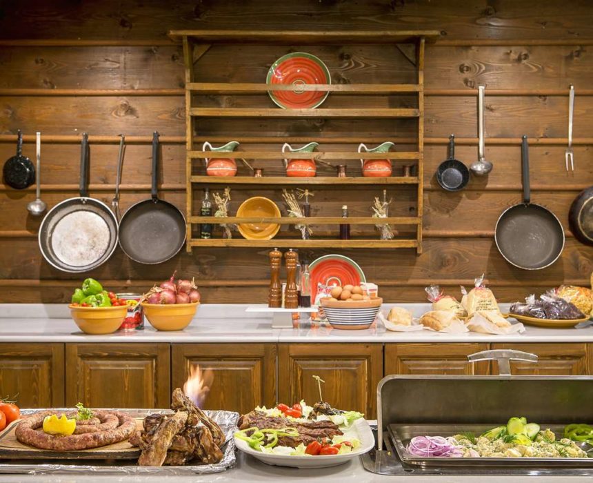 Country Club Hotel & Suites, Restaurant