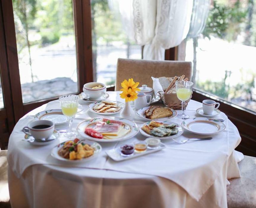 Country Club Hotel & Suites, Restaurant