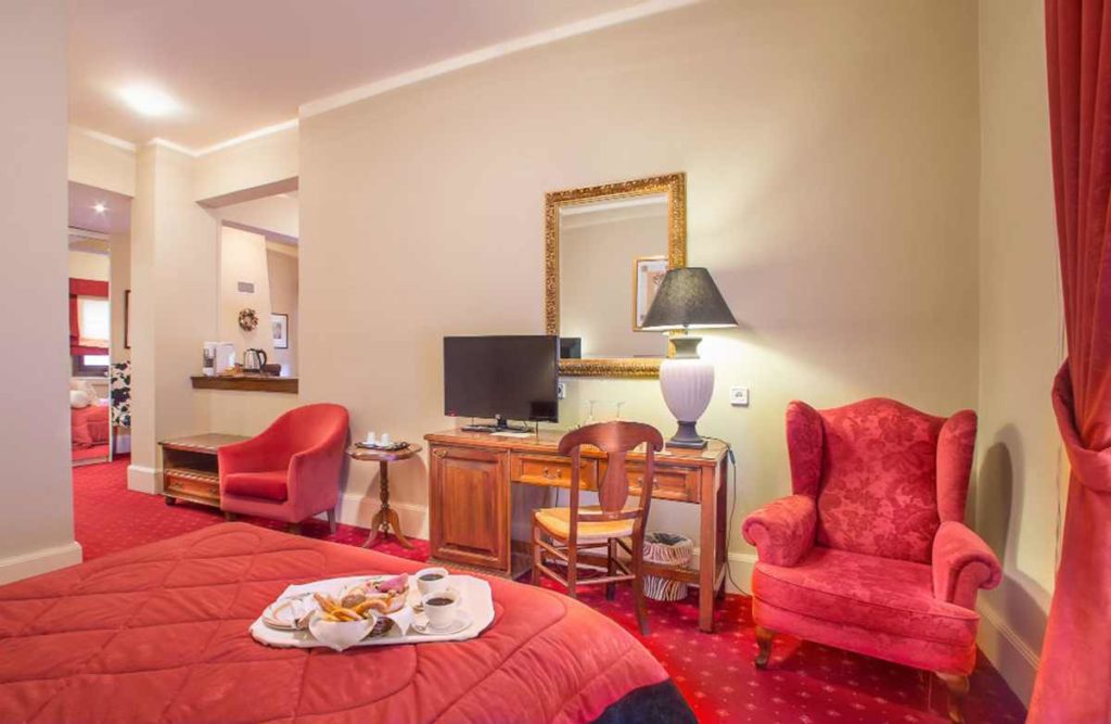 Country Club Hotel and Suites, Grand Σουίτα