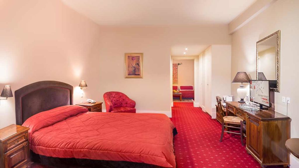 Country Club Hotel and Suites, Grand Σουίτα