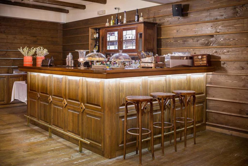 Country Club Hotel and Suites, Εστιατόριο