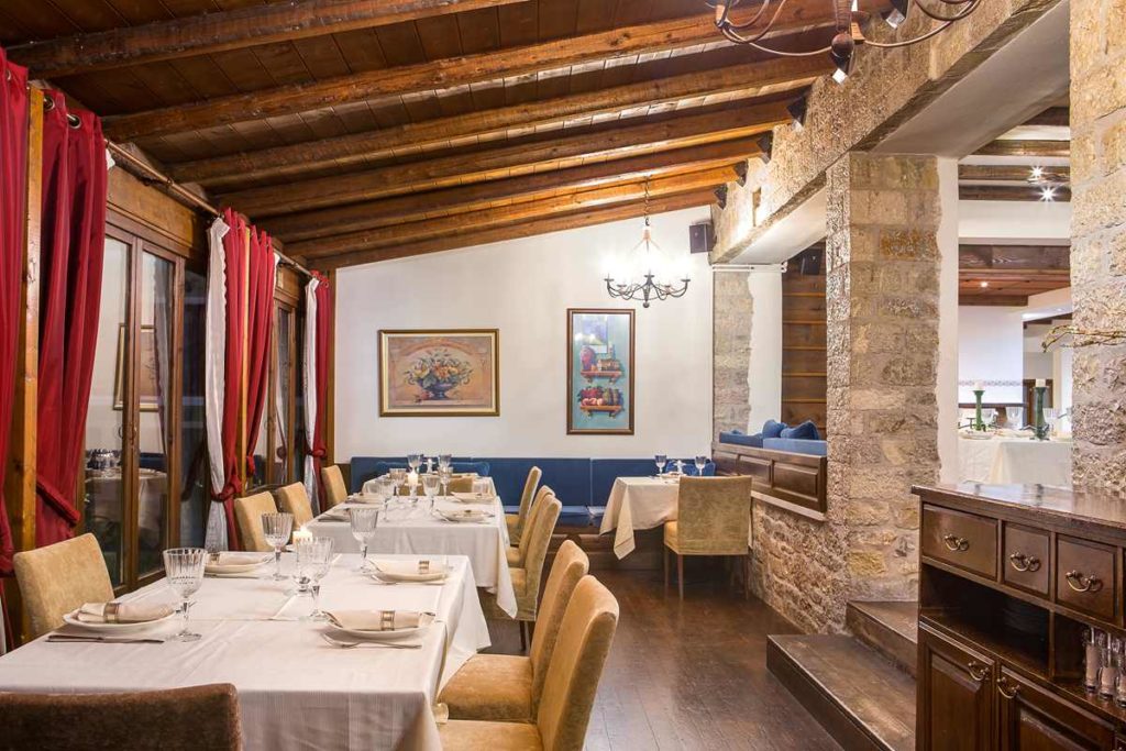 Country Club Hotel and Suites, Εστιατόριο