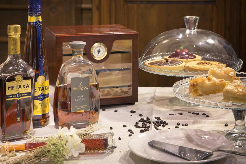 Country Club Hotel and Suites, Εστιατόριο