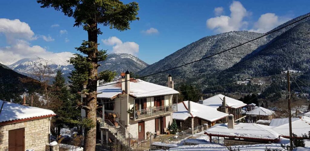 Across Hotels & Resorts -Country Club Hotel & Suites - Mikro Chorio-Karpenisi - Winter