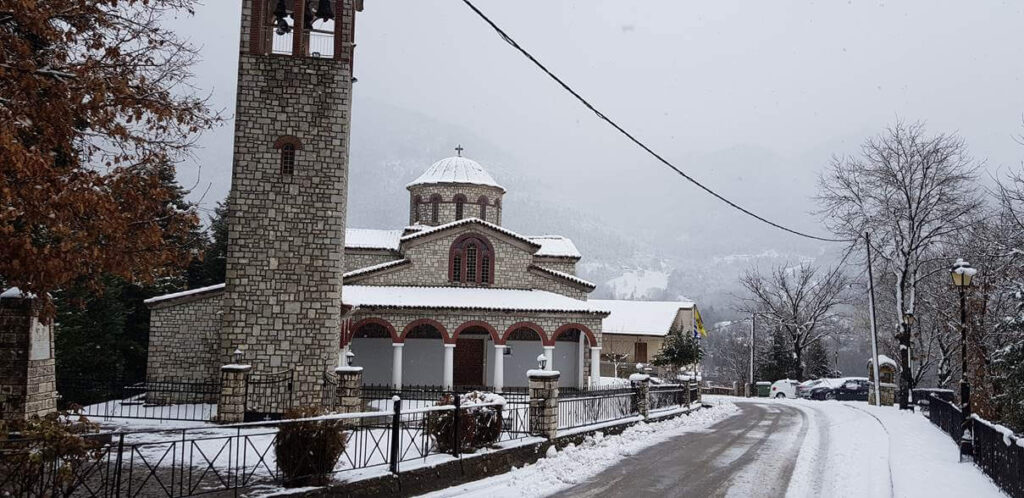 Across Hotels & Resorts -Country Club Hotel & Suites - Mikro Chorio-Karpenisi - Winter