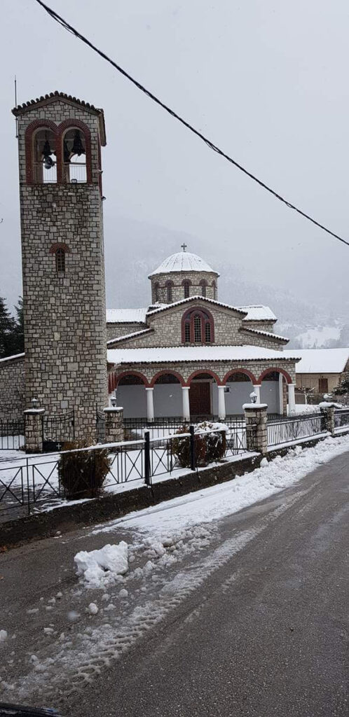 Across Hotels & Resorts -Country Club Hotel & Suites - Mikro Chorio-Karpenisi - Winter