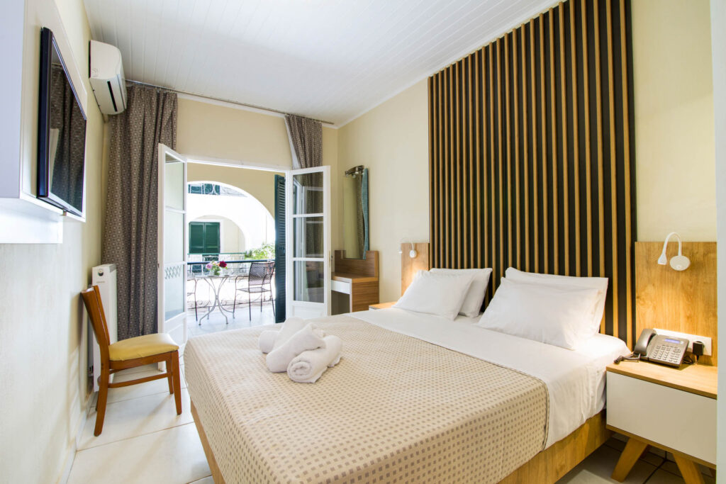 DOUBLE STANDARD GROUND