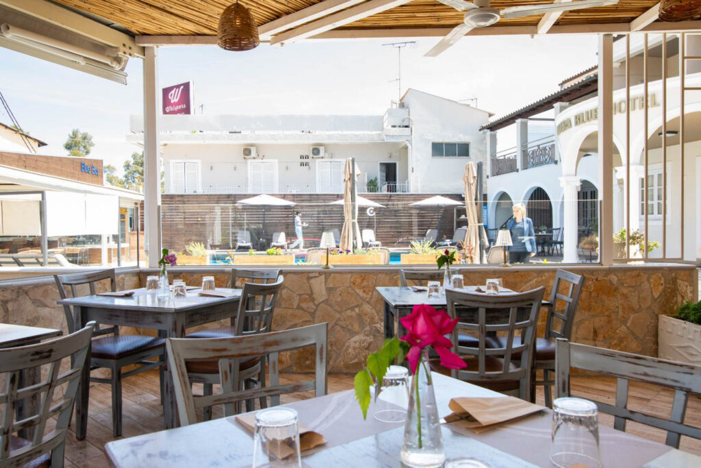 KALAMAKI ALA KART RESTAURANT OPERA BLUE HOTEL