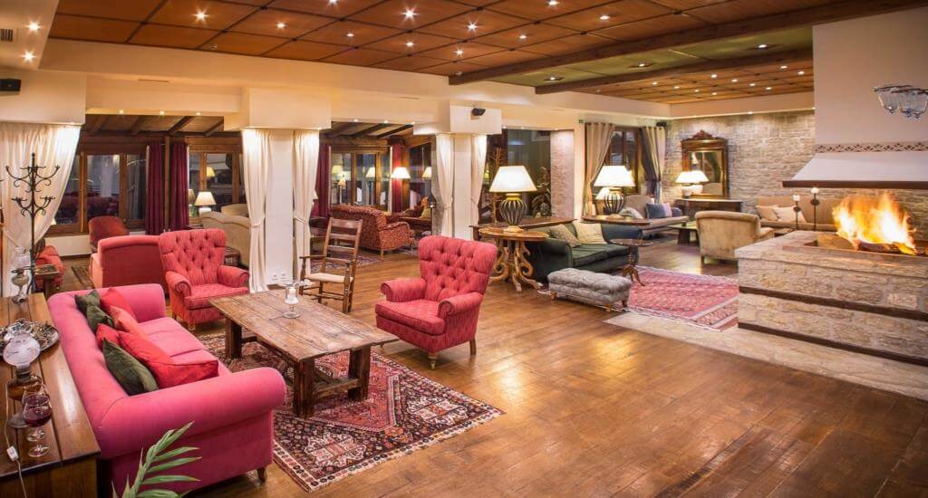 Across Hotels & Resorts, Country Club Hotel & Suites